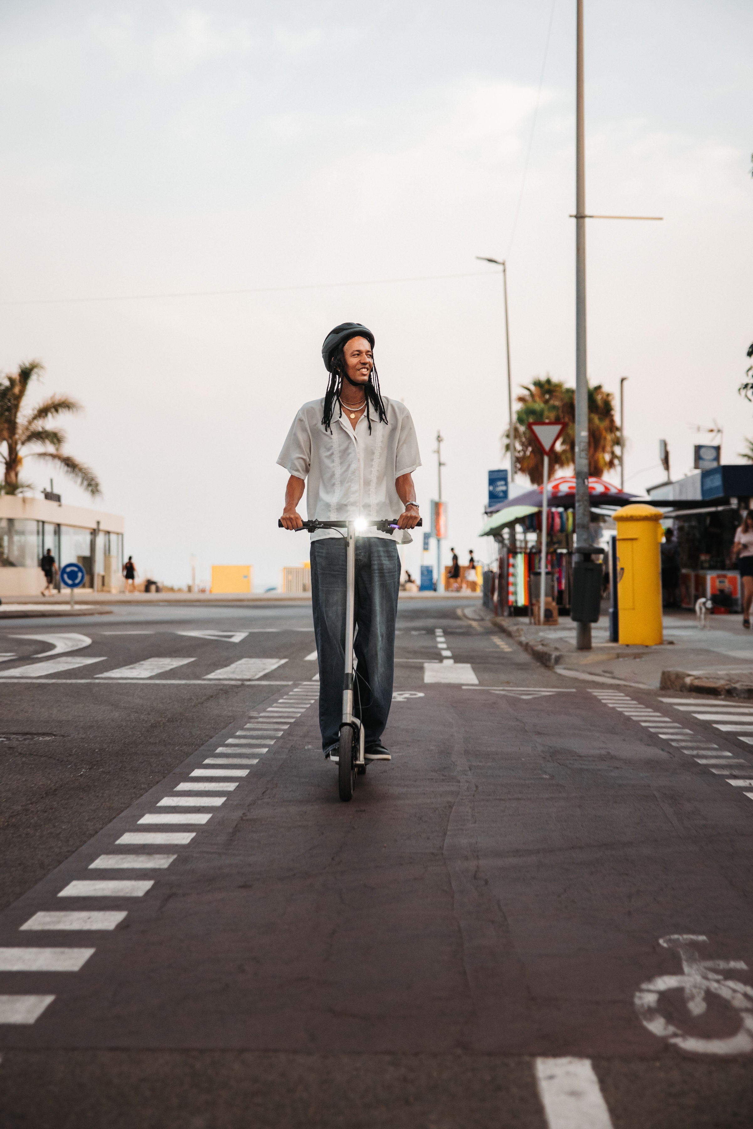 Electric bike or electric scooter: which one makes sense in the city?