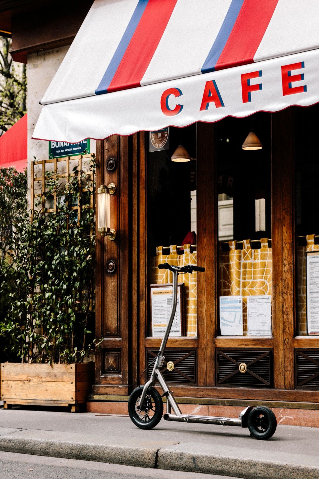 The Urban Native T9 in Paris